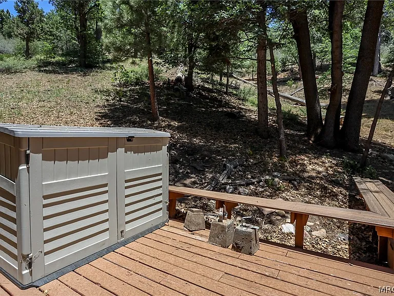 921 Menlo Dr — Photo 17