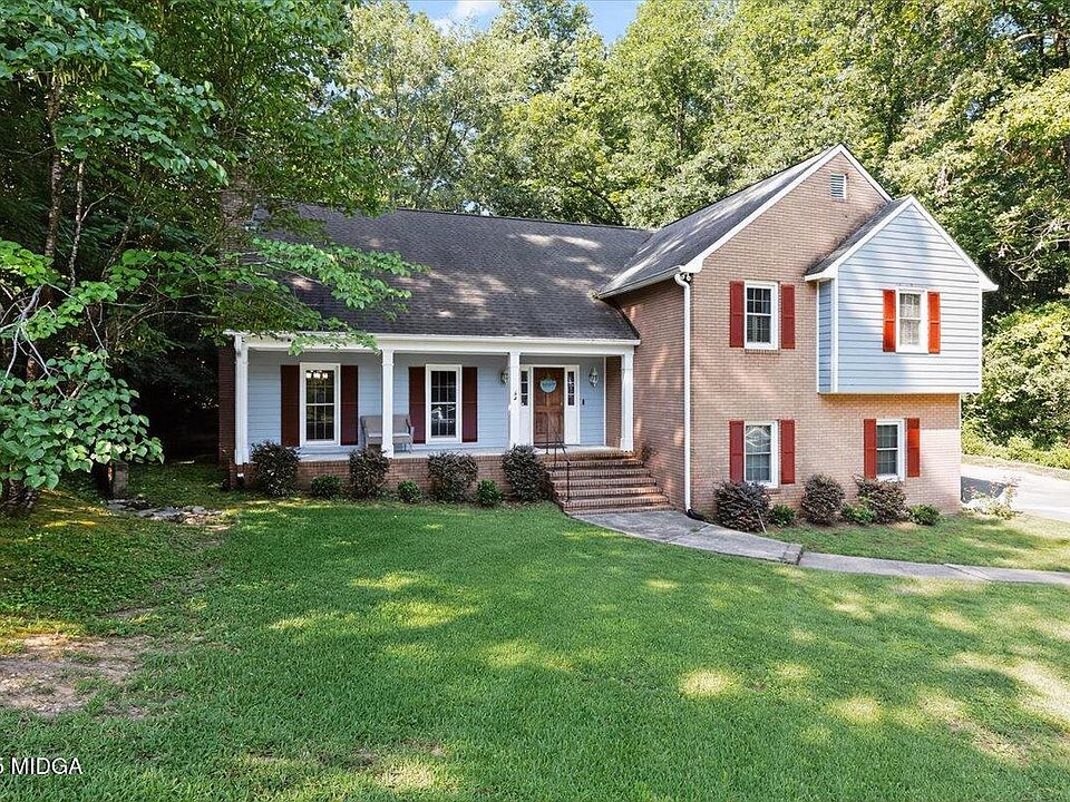 1st image of 556 Commanche Pl