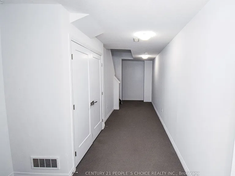 15 Hoffman Ln — Photo 6