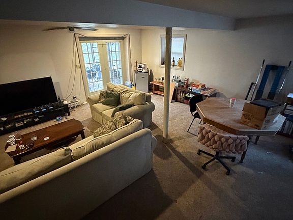 3rd image of 1020 Forest Dr
