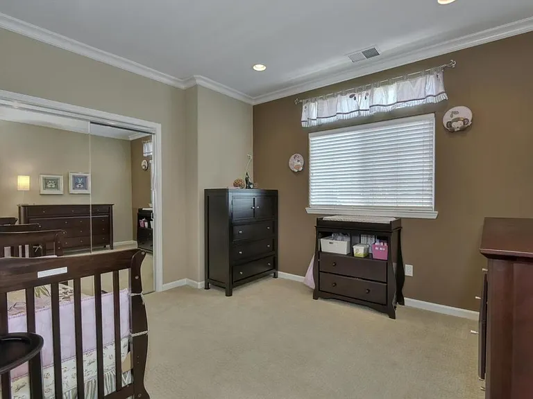 2218 Woodberry Ln — Photo 14