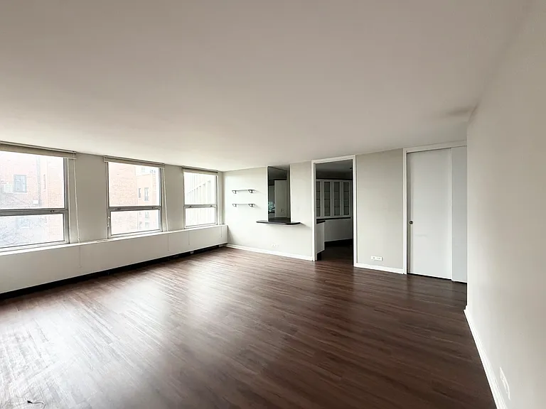 2626 N Lakeview Ave #804 — Photo 2