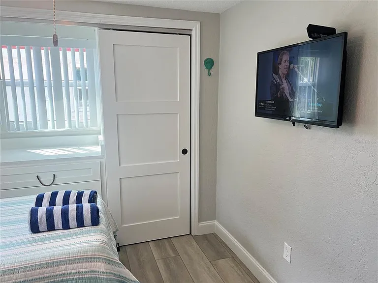 6154 Midnight Pass Rd #D02 — Photo 11