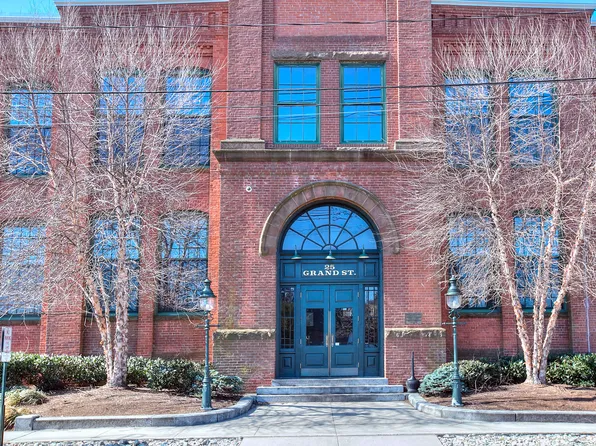 25 Grand Street APT 158, Norwalk, CT 06851