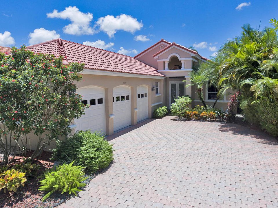 1st image of 10818 Fairmont Village Dr