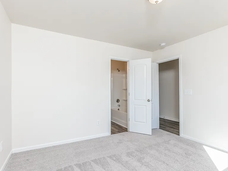 1228 Zoysia Dr — Photo 9