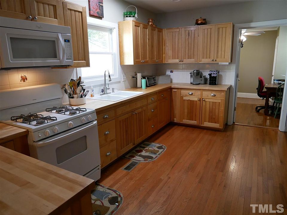 2nd image of 115 Holt St