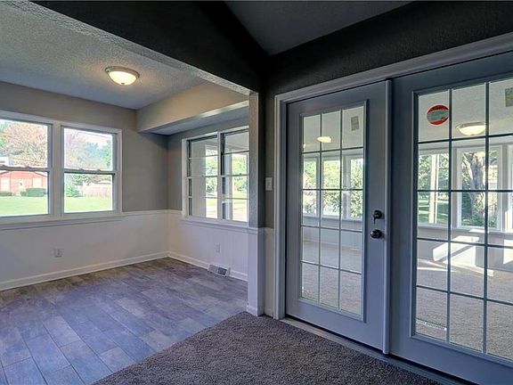 4th image of 2909 Iva Dr