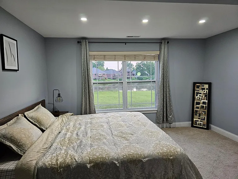 903 Malone Pl — Photo 16