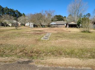 16717 Battle Creek Dr, Greenwell Springs, LA 70739