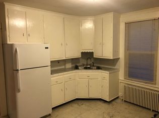 26 Elm St APT 1, Gardiner, ME 04345