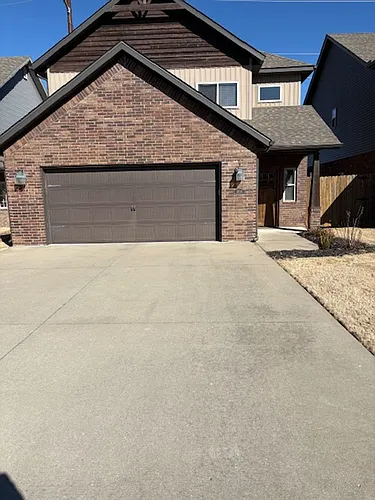 3104 SW Riverstone Ave Photo 1