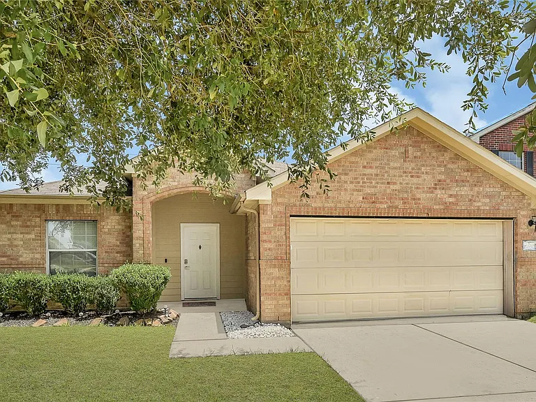 21630 Trilby Way — Photo 2