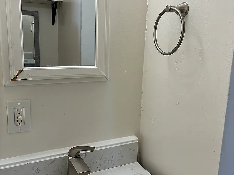 1216 W State St #5 — Photo 9