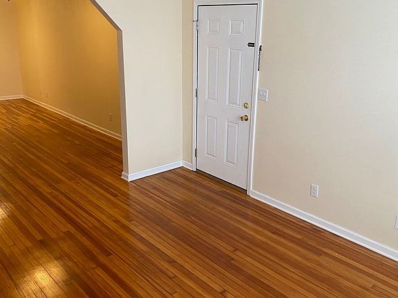 4th image of 108 W 5th St APT 2