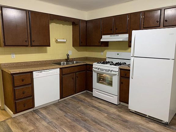 2nd image of 5 Garibaldi St APT 35