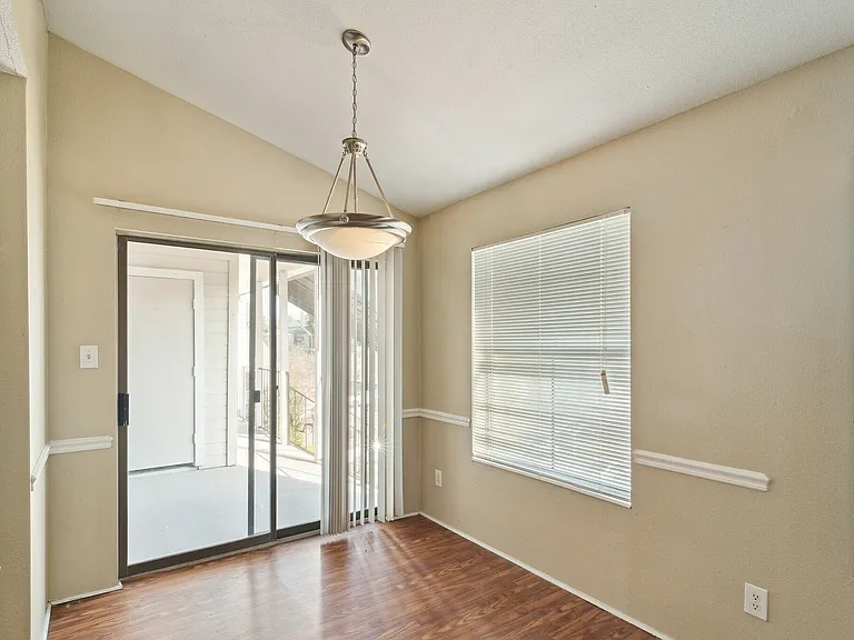 Classic Style Dining Room