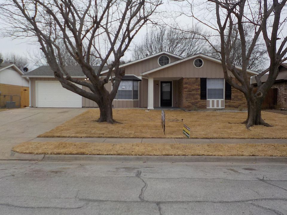 1st image of 412 Indian Crest Dr