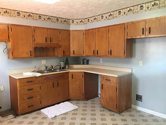5th image of 701 Outer Dr