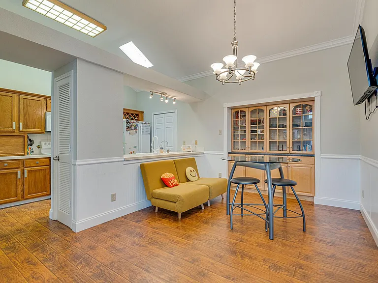 10236 Quest Dr — Photo 10