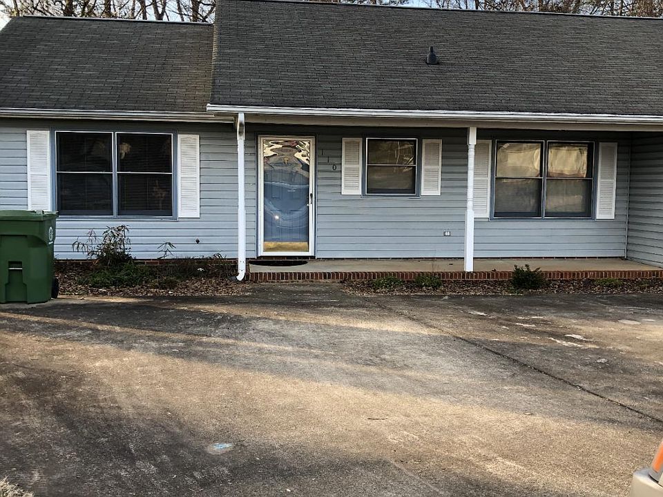 1st image of 110 W College Manor Dr
