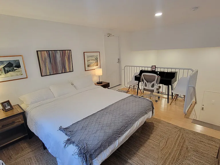 1230 N June St #214 — Photo 23