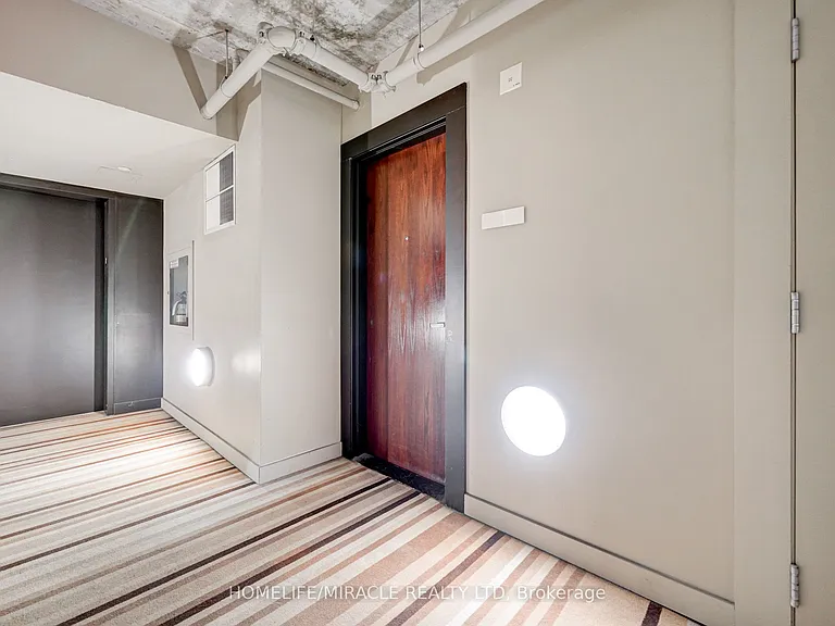 25 Oxley St #701 — Photo 8