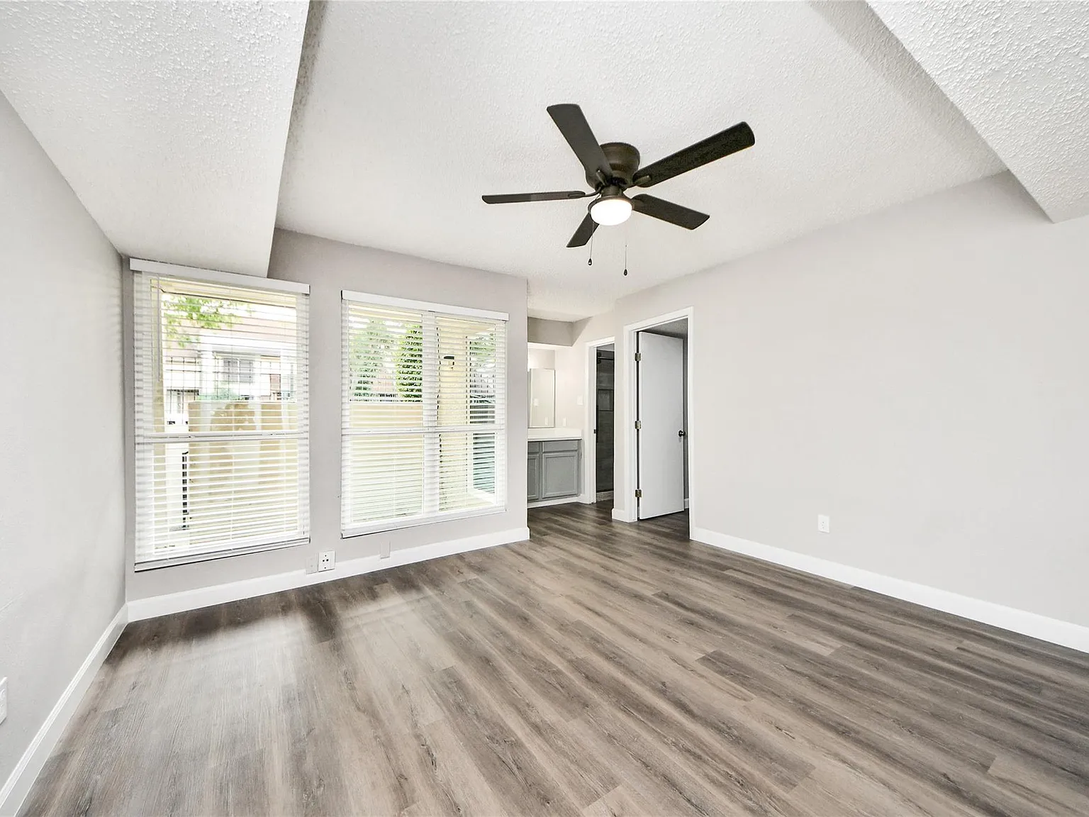 2 bed, 2.0 bath, 1280 sqft, $1,600 — Photo 3