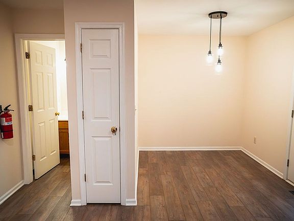5th image of 149 Sunnyside Ln