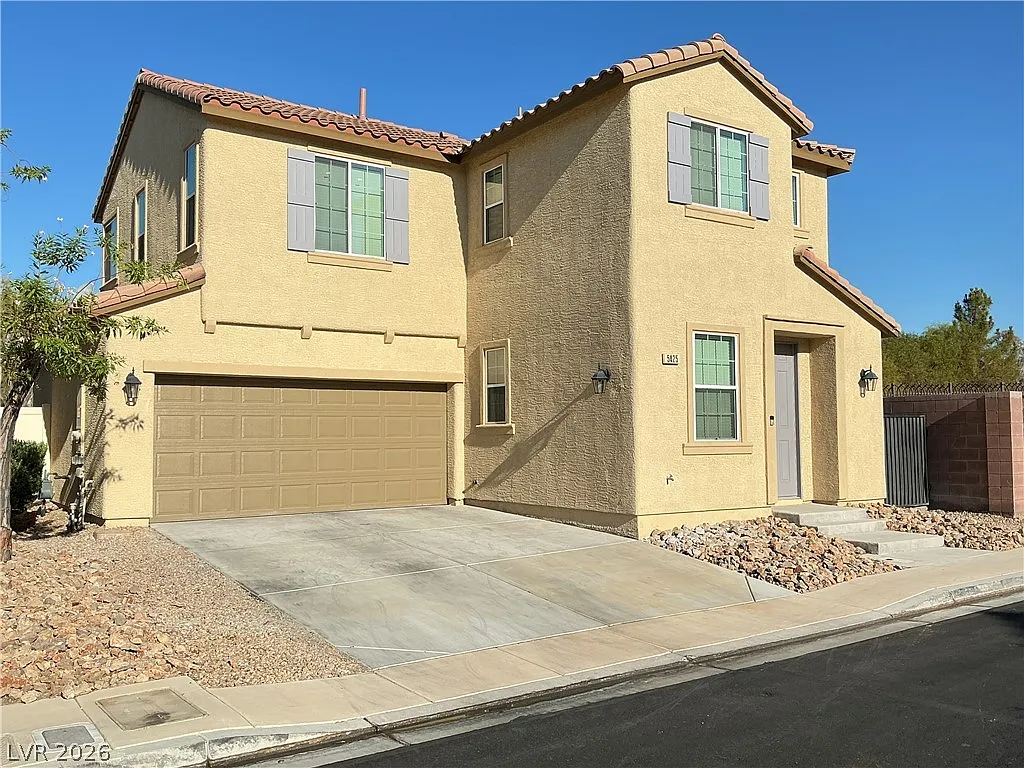 3 bed, 2.5 bath, 1458 sqft, $1,925 — Photo 2
