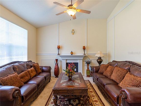 5th image of 11814 Autumn Creek Dr