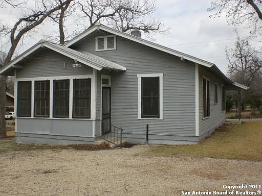 2nd image of 284 S CLEMENS AVE