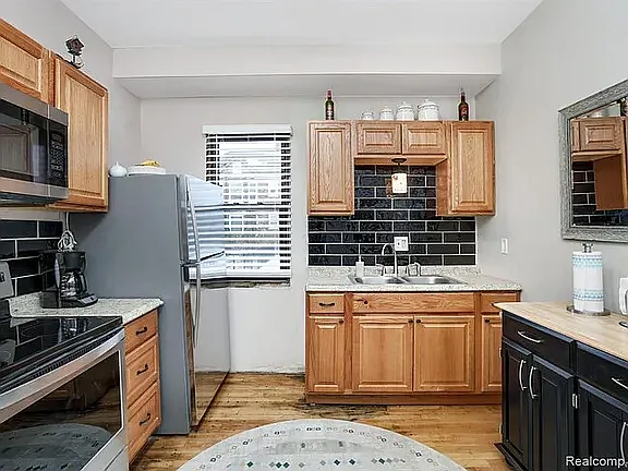 613 Belmont St #613 — Photo 14