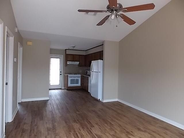 2nd image of 140 Lanier Dr #133