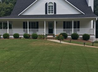 553 Wisteria Dr, Woodstock, GA 30188