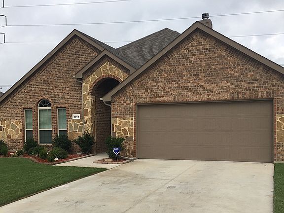 3rd image of 2181 Liriope Ln
