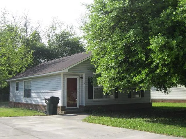 103 Chance Ln