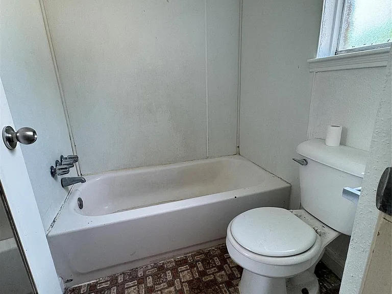 9330 Tooley Dr — Photo 15