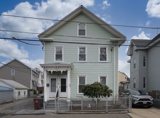 34-36 Linden St, Lowell, MA 01852