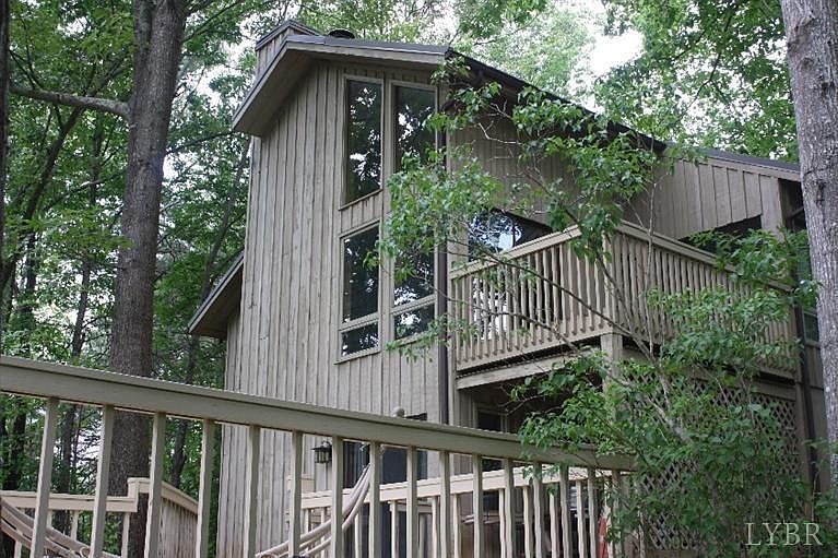 1st image of 604 Acorn Dr