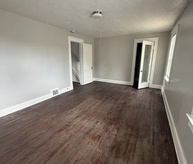3348 W 100th St #1 — Photo 12