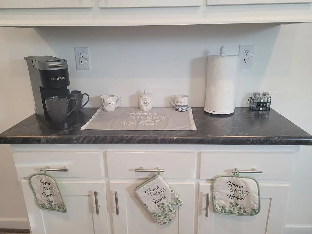 2 bed, 1.0 bath, 652 sqft, $1,049 — Photo 3