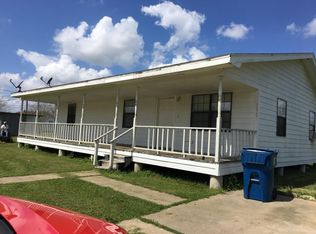 1945 1st St, Hempstead, TX 77445