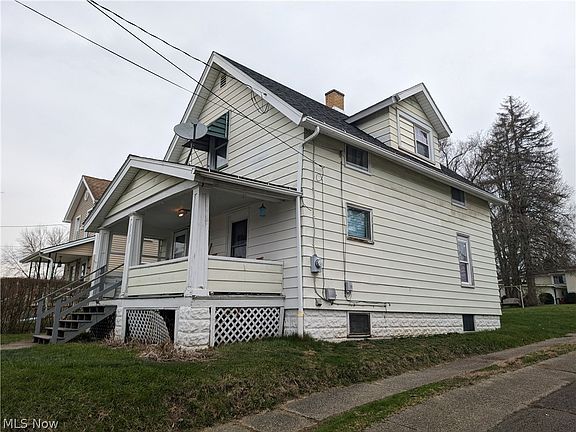 4th image of 1131 Washington Ave
