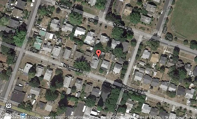 7325 N Leonard St photo 1