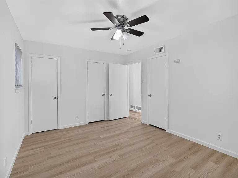 2210 Sycamore Dr — Photo 12