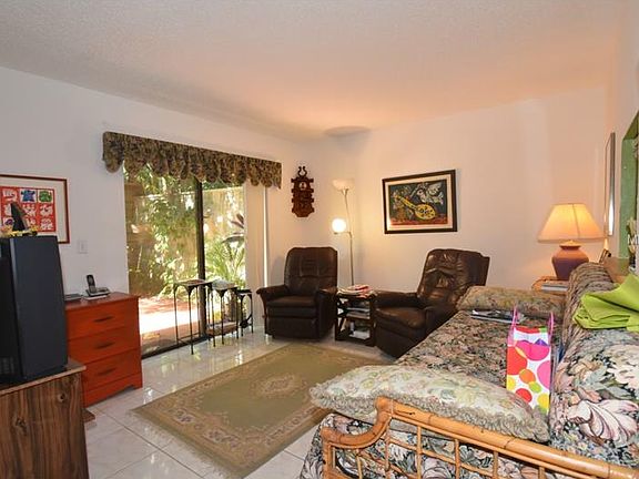 5th image of 1619 Treehouse Cir #T-116
