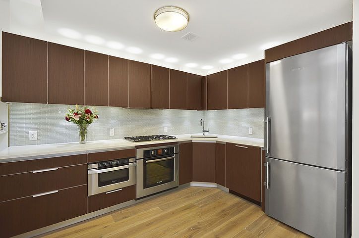 1st image of 20 Henry St #1C