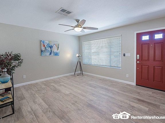 3rd image of 2413 W Sunnyside Ave