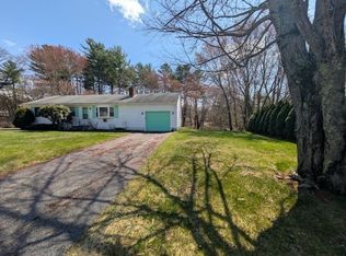 7 Birchwood Dr, Webster, MA 01570